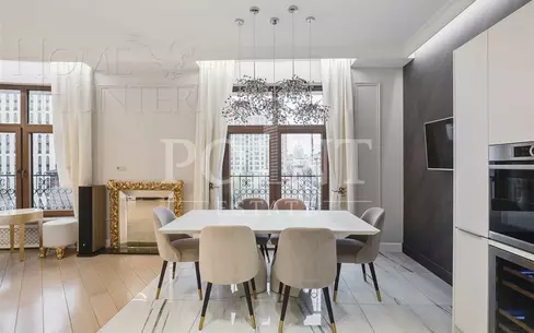 4-КОМН. КВАРТИРА С ОТДЕЛКОЙ 230 М² НА 6 ЭТАЖЕ