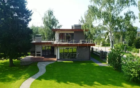2-этажный коттедж 650 м² без отделки
