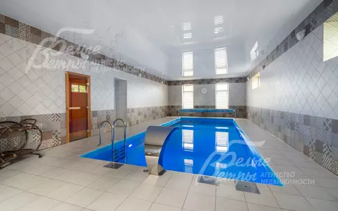 2-этажный коттедж 400 м² с отделкой