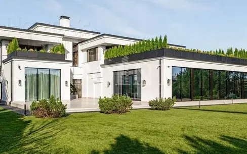 2-этажный коттедж 1 400 м² с отделкой