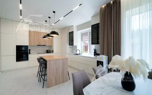 2-этажный коттедж 260 м² с отделкой