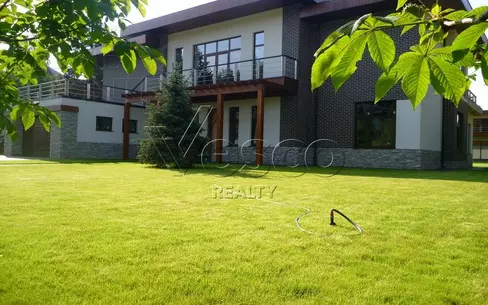 2-этажный коттедж 650 м² без отделки