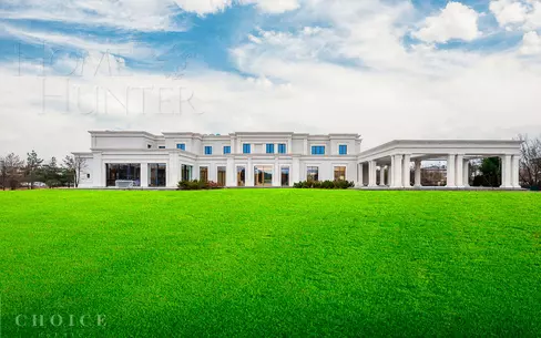 2-этажный коттедж 4 400 м² с отделкой
