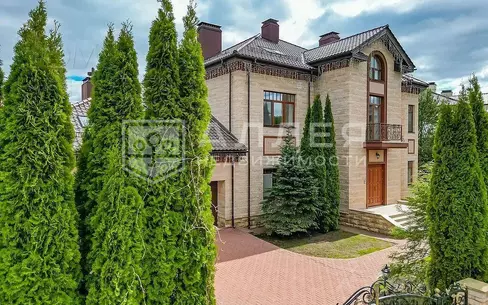 2-этажный коттедж 1 378 м² с отделкой