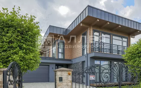 2-этажный коттедж 460 м² без отделки