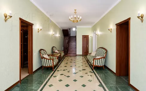 3-этажный коттедж 600 м² с отделкой