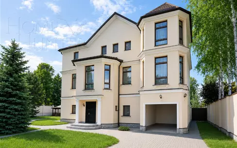 3-этажный коттедж 600 м² с отделкой