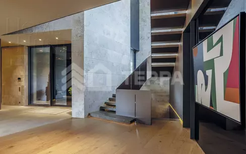 2-этажный коттедж 2 100 м² с отделкой