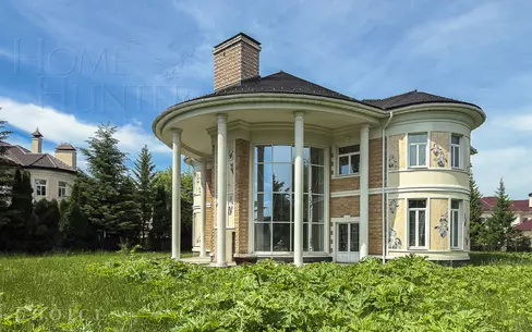 2-этажный коттедж 556.33 м² без отделки