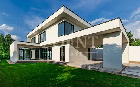 2-этажный коттедж 340 м² с отделкой