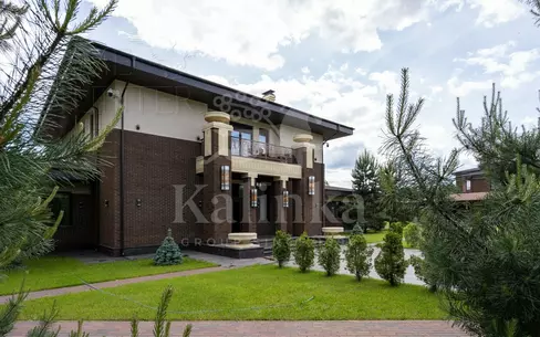 2-этажный коттедж 1 800 м² с отделкой