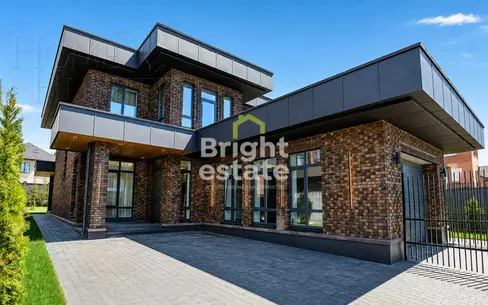 2-этажный коттедж 340 м² с отделкой