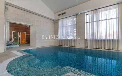 2-этажный коттедж 1 300 м² с отделкой