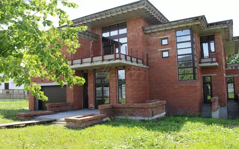 2-этажный коттедж 922.24 м² без отделки