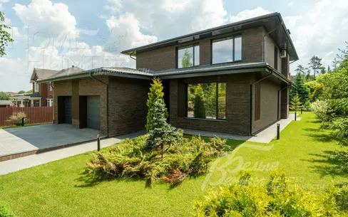 2-этажный коттедж 424 м² с отделкой