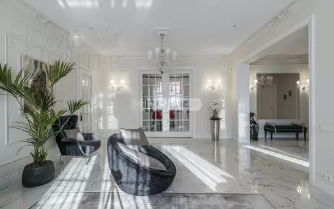 2-этажный коттедж 400 м² с отделкой