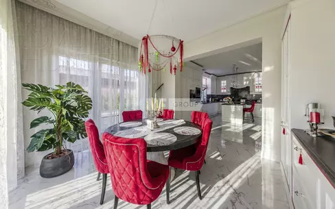 2-этажный коттедж 400 м² с отделкой