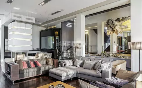 2-этажный коттедж 1 700 м² с отделкой