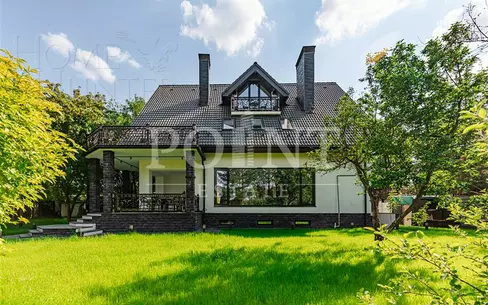 2-этажный коттедж 450 м² с отделкой