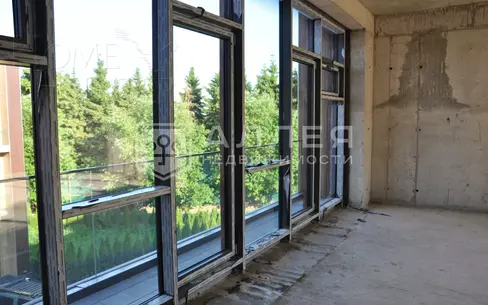 3-этажный таунхаус 240 м² без отделки