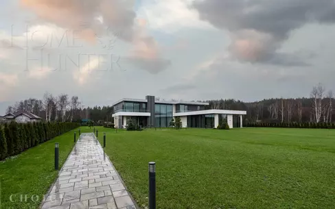 2-этажный коттедж 1 317 м² с отделкой