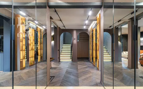 3-этажный коттедж 550 м² с отделкой