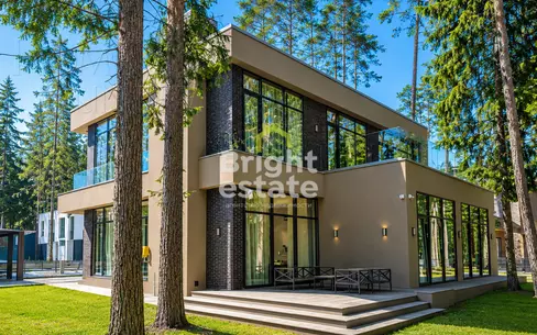 2-этажный коттедж 380 м² с отделкой