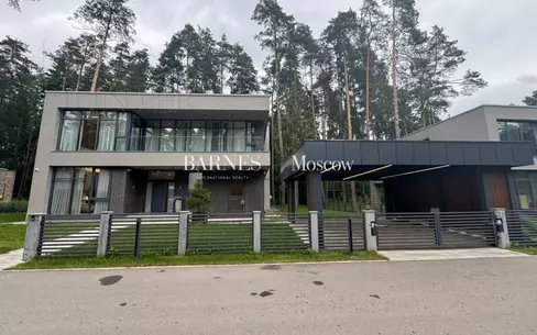 2-этажный коттедж 380 м² с отделкой
