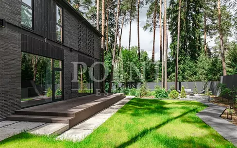 2-этажный коттедж 750 м² с отделкой