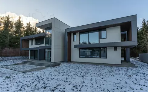 2-этажный коттедж 1 325 м² без отделки