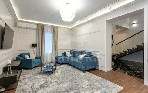 3-этажный коттедж 400 м² с отделкой