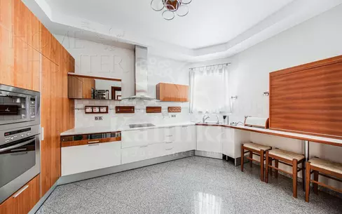 2-этажный коттедж 350 м² с отделкой