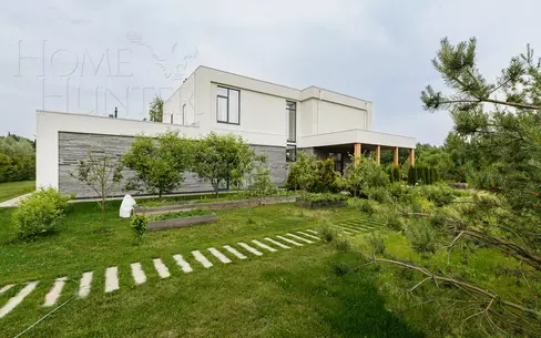 2-этажный коттедж 350 м² с отделкой