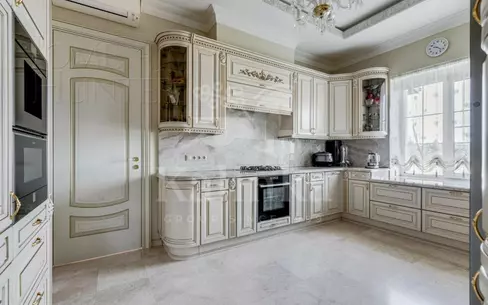 2-этажный коттедж 1 020 м² с отделкой