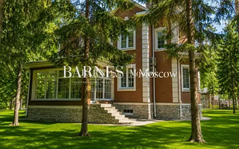 2-этажный коттедж 450 м² с отделкой