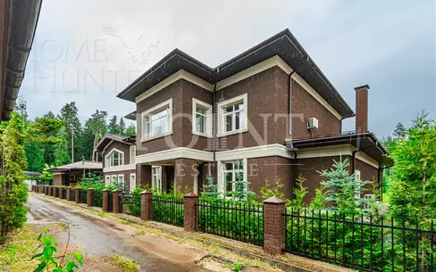 2-этажный коттедж 750 м² без отделки