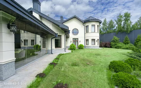 2-этажный коттедж 700 м² с отделкой