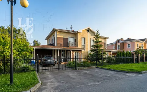2-этажный таунхаус 209.2 м² с отделкой