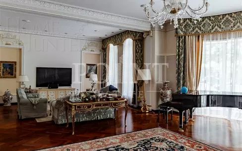 2-этажный коттедж 2 500 м² с отделкой