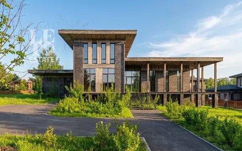 2-этажный коттедж 691.4 м² без отделки