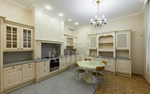 2-этажный коттедж 1 250 м² с отделкой