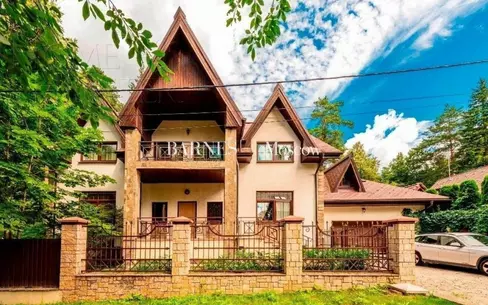2-этажный коттедж 550 м² с отделкой