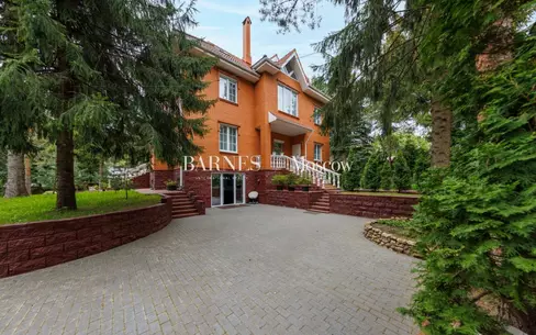 2-этажный коттедж 610 м² с отделкой
