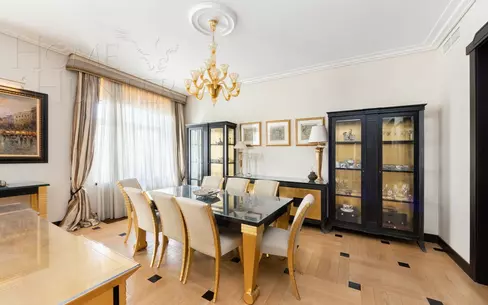 4-КОМН. КВАРТИРА С ОТДЕЛКОЙ 182.4 М² НА 8 ЭТАЖЕ