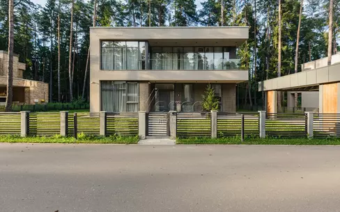 2-этажный коттедж 380 м² с отделкой