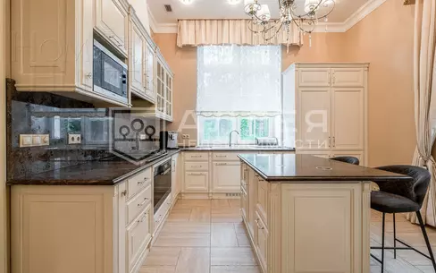 2-этажный коттедж 1 122 м² с отделкой