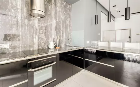 1-КОМН. КВАРТИРА С ОТДЕЛКОЙ 92 М² НА 3 ЭТАЖЕ