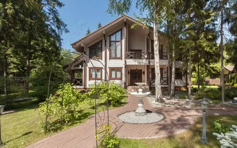 2-этажный коттедж 320 м² с отделкой