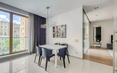 5-КОМН. КВАРТИРА С ОТДЕЛКОЙ 199 М² НА 3 ЭТАЖЕ
