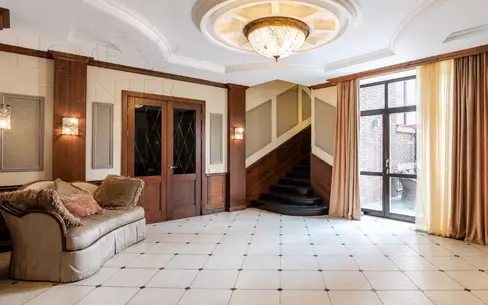 2-этажный коттедж 550 м² с отделкой